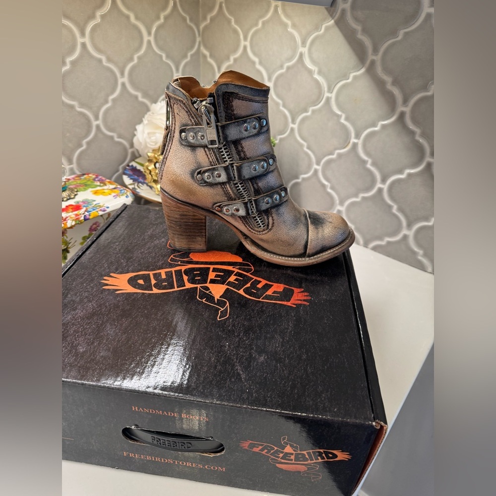 FREEBIRD Beckett Pewter leather boots booties size 8 - Picture 8 of 13